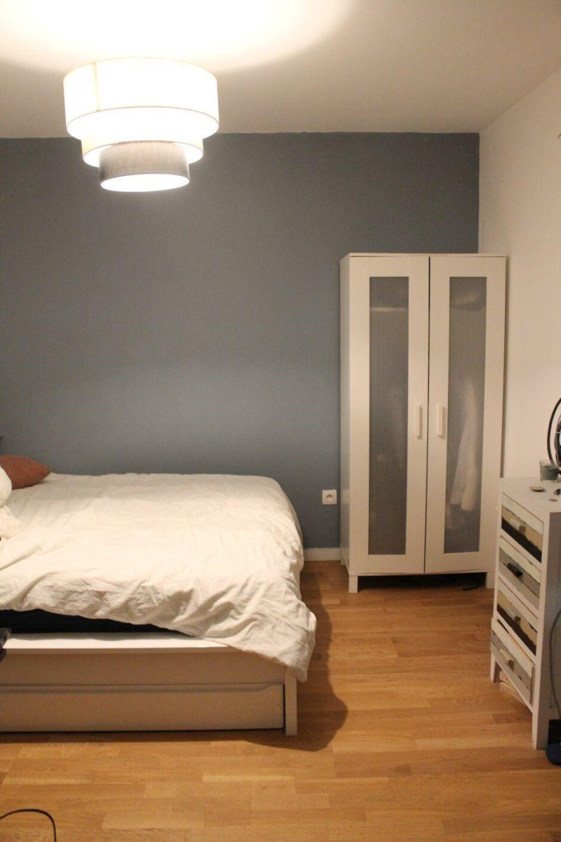 
                                                Location
                                                 Beau 2P 45m² dans résidence récente