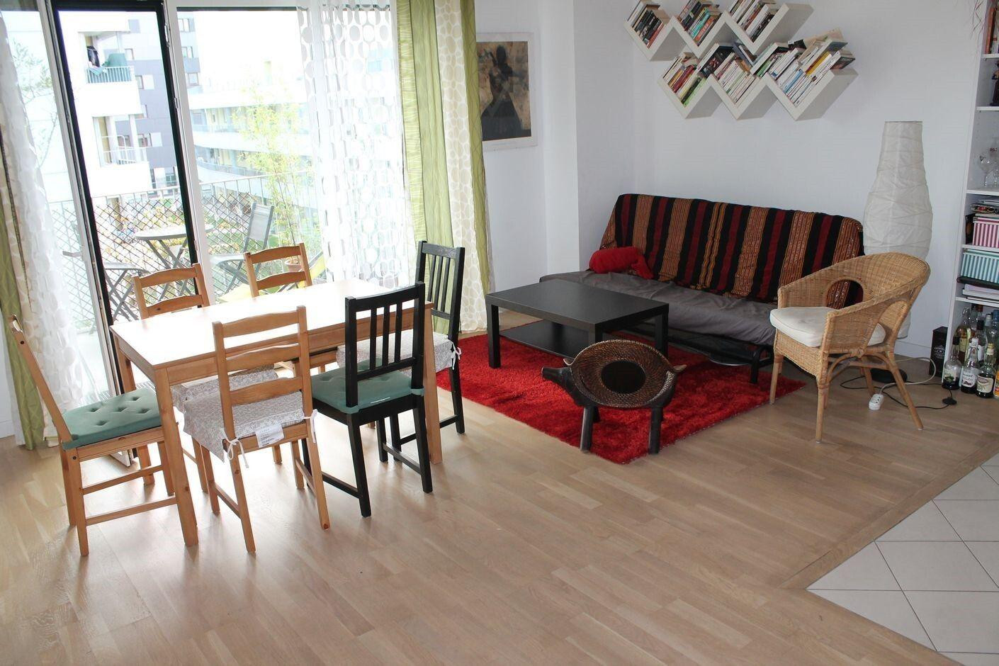 
                                                Location
                                                 Beau 2P 45m² dans résidence récente