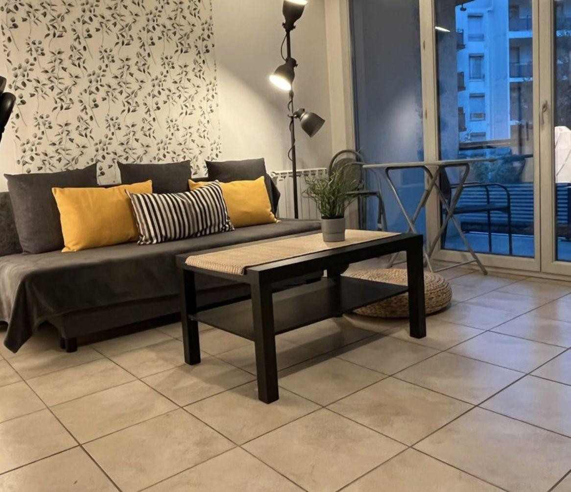 
                                                Location
                                                 Beau 2P 45m² meublé à neuf et entièrement équipé