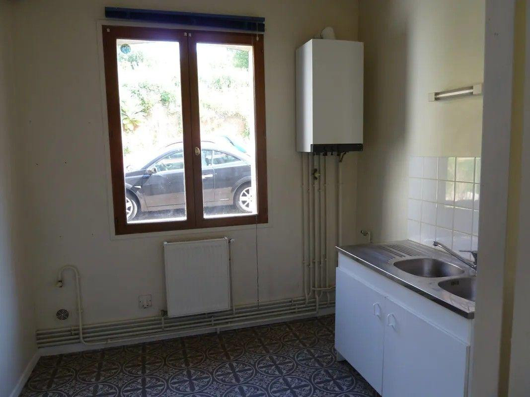 
                                                Location
                                                 Beau 2P 45m² proche CHU Clinique Saint-Hilaire