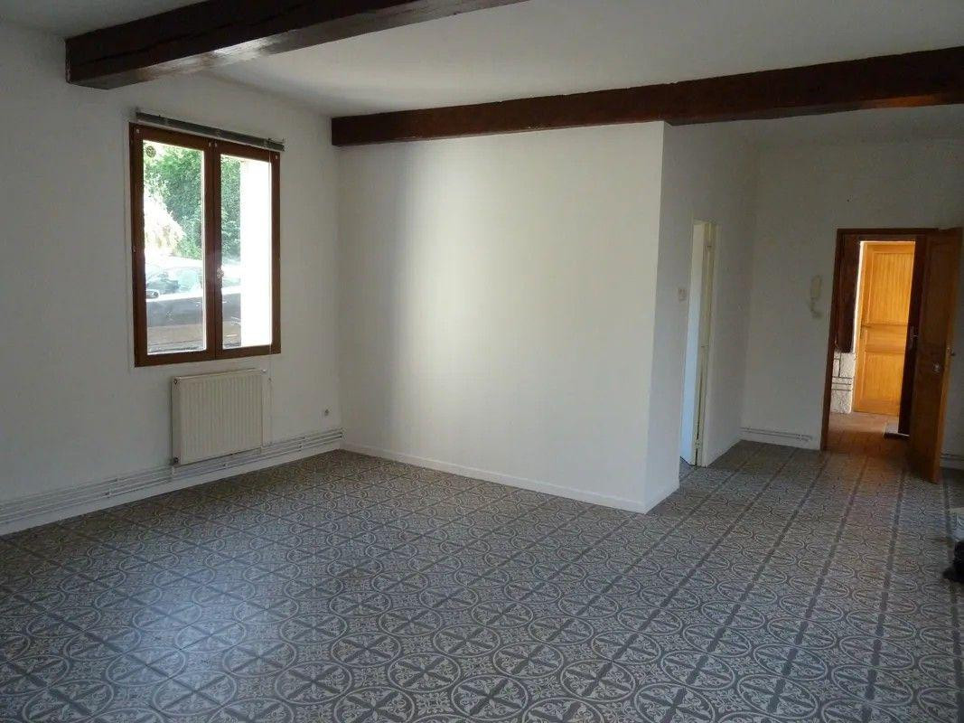 
                                                Location
                                                 Beau 2P 45m² proche CHU Clinique Saint-Hilaire