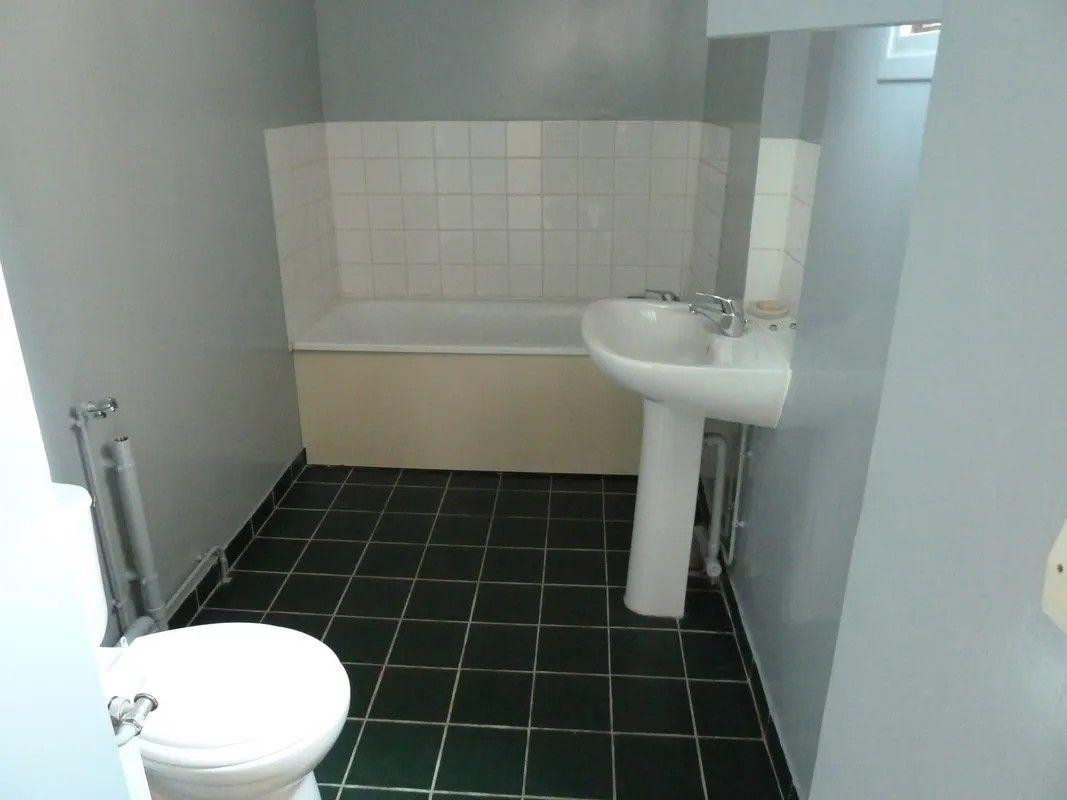 
                                                Location
                                                 Beau 2P 45m² proche CHU Clinique Saint-Hilaire