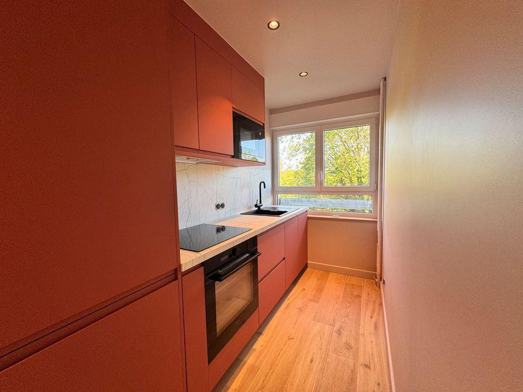 
                                                Location
                                                 Beau 2P 45m² rénové lumineux et spacieux