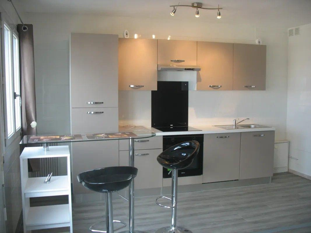 
                                                Location
                                                 Beau 2P 46m² avec balcon idéal jeune couple