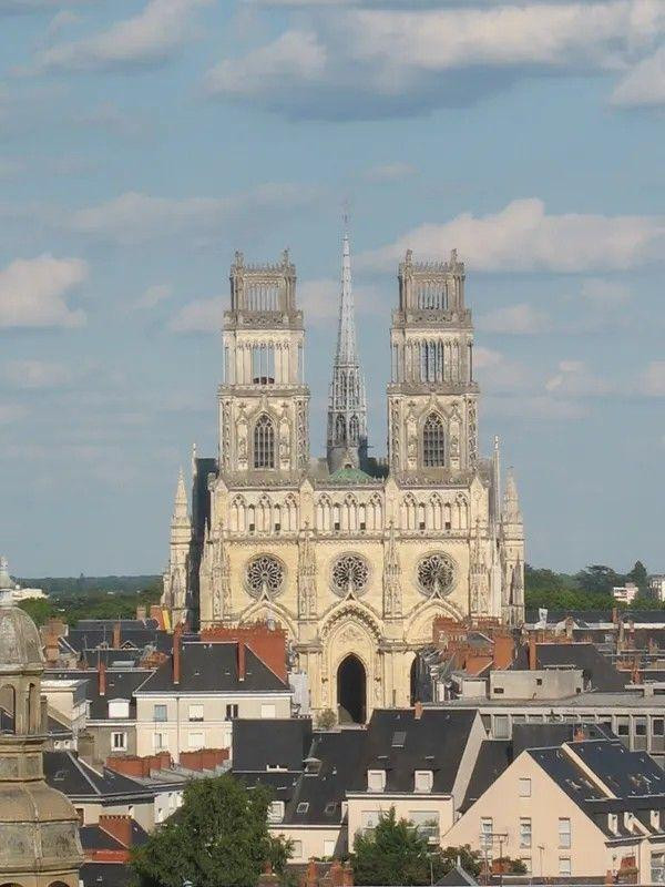 
                                                Location
                                                 Beau 2P 46m² avec balcon idéal jeune couple