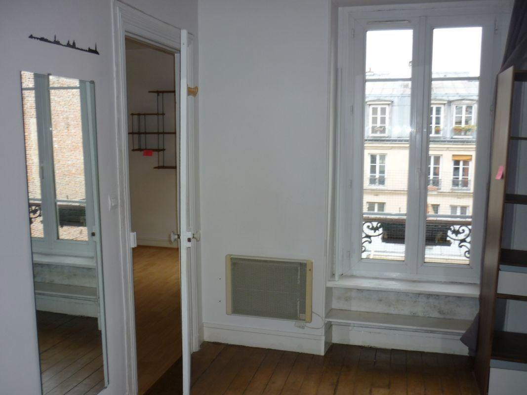 
                                                Location
                                                 Beau 2P 46m² Gare de l'Est