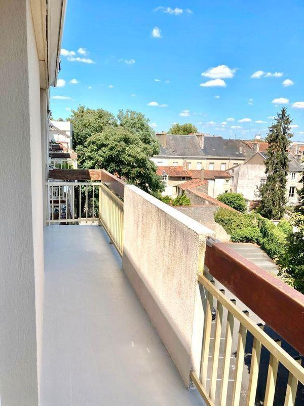 
                                                Location
                                                 Beau 2P 46m² rénové avec parking