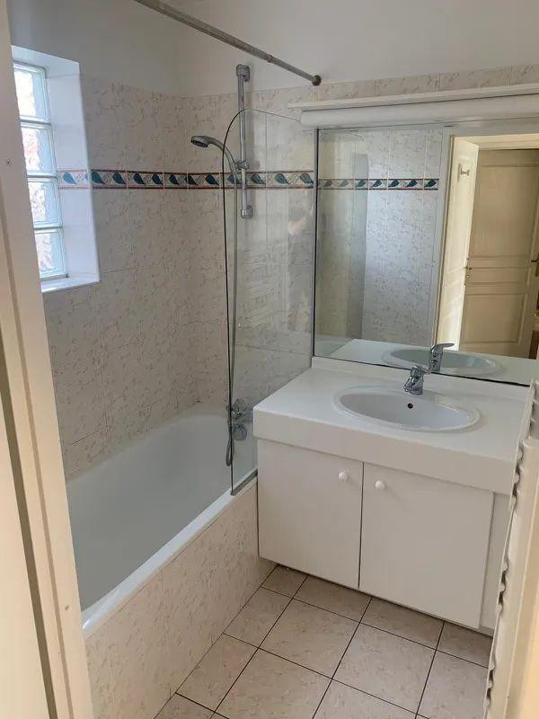 
                                                Location
                                                 Beau 2P 47 m² Montrouge proche Porte d'Orléans