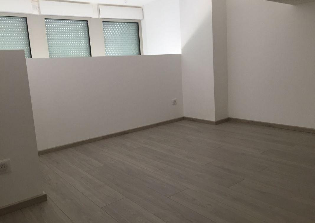 
                                                Location
                                                 Beau 2P 47m² rénové Hyper Centre