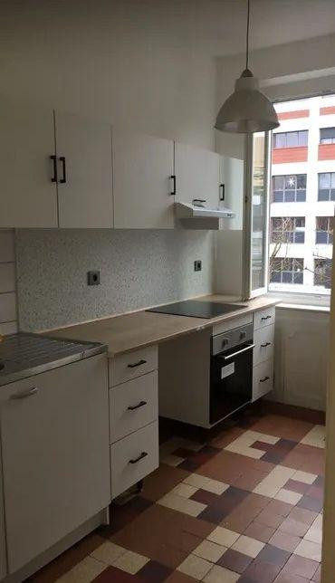 
                                                Location
                                                 Beau 2P 48m² complètement rénové