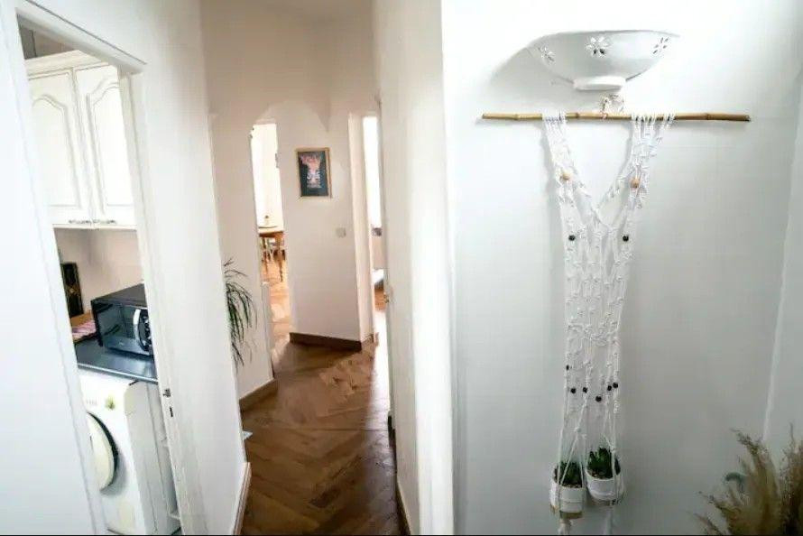 
                                                Location
                                                 Beau 2P 48m² meublé avec grand séjour lumineux