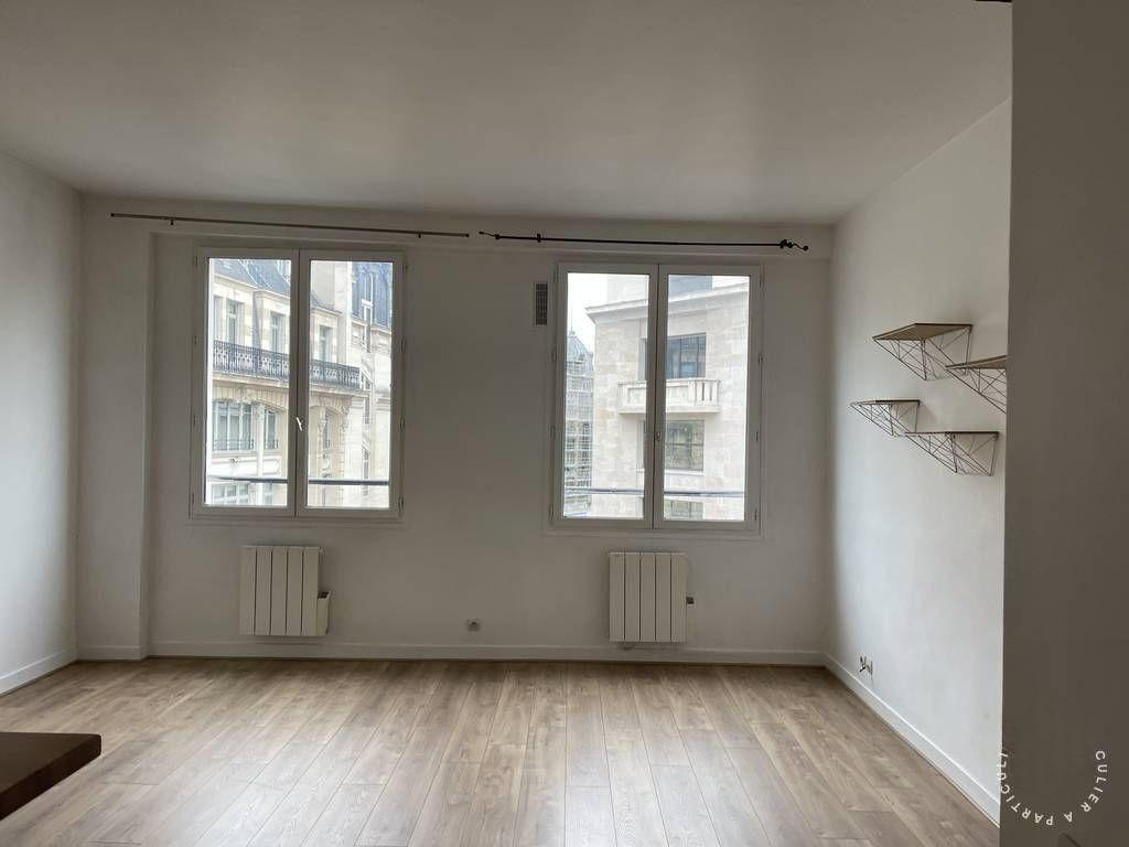 
                                                Location
                                                 Beau 2P 49m² avec vue sur place arborée