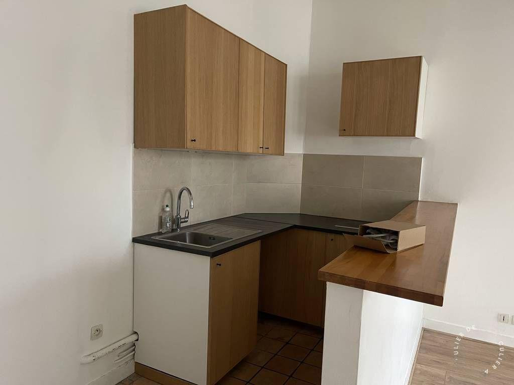 
                                                Location
                                                 Beau 2P 49m² avec vue sur place arborée