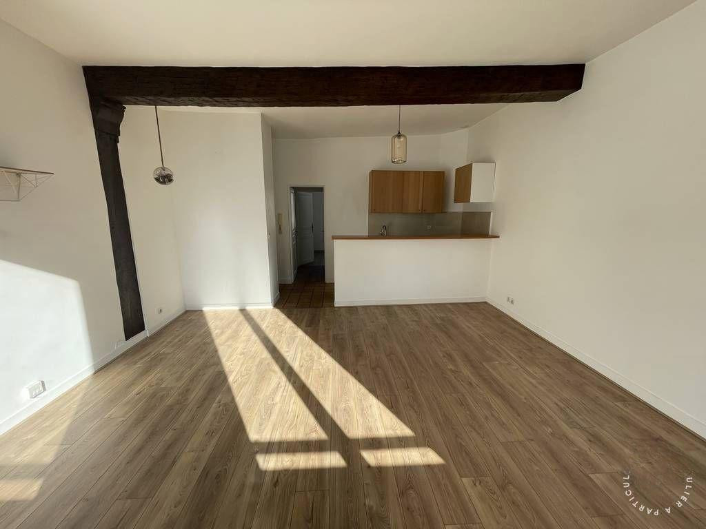 
                                                Location
                                                 Beau 2P 49m² avec vue sur place arborée