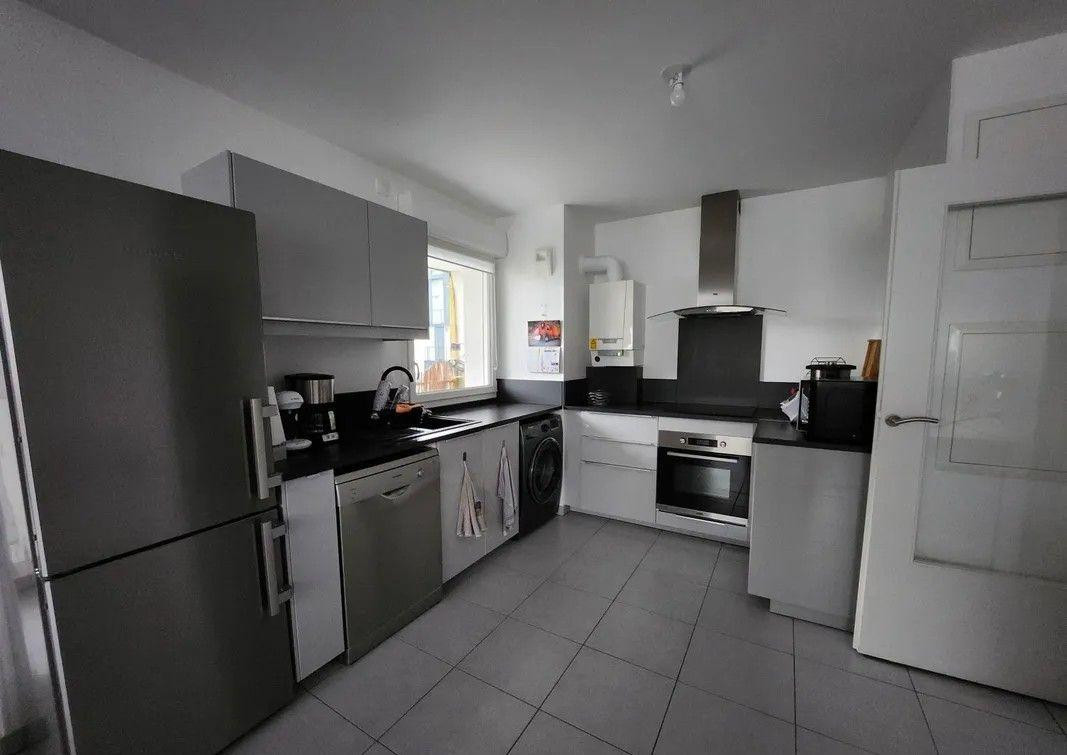 
                                                Location
                                                 Beau 2P 49m² + Loggia 6m²