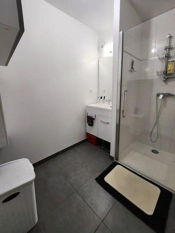 
                                                Location
                                                 Beau 2P 49m² + Loggia 6m²