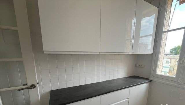 
                                                Colocation
                                                 Beau 2P 50m² avec balcon très lumineux