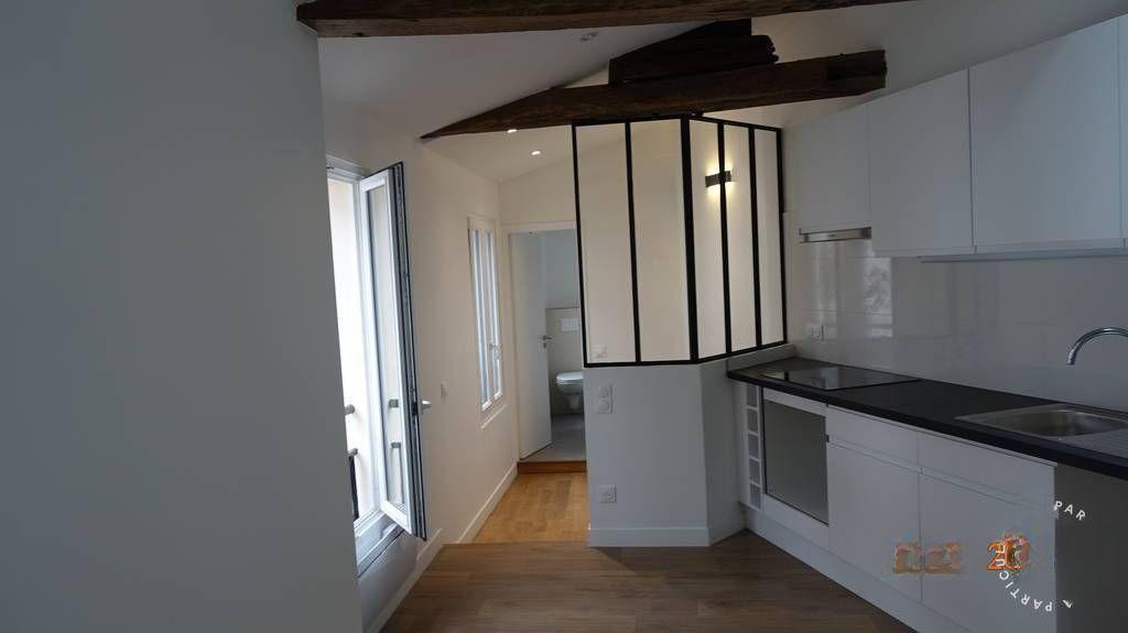 
                                                Location
                                                 Beau 2P 50m² entièrement rénové et lumineux
