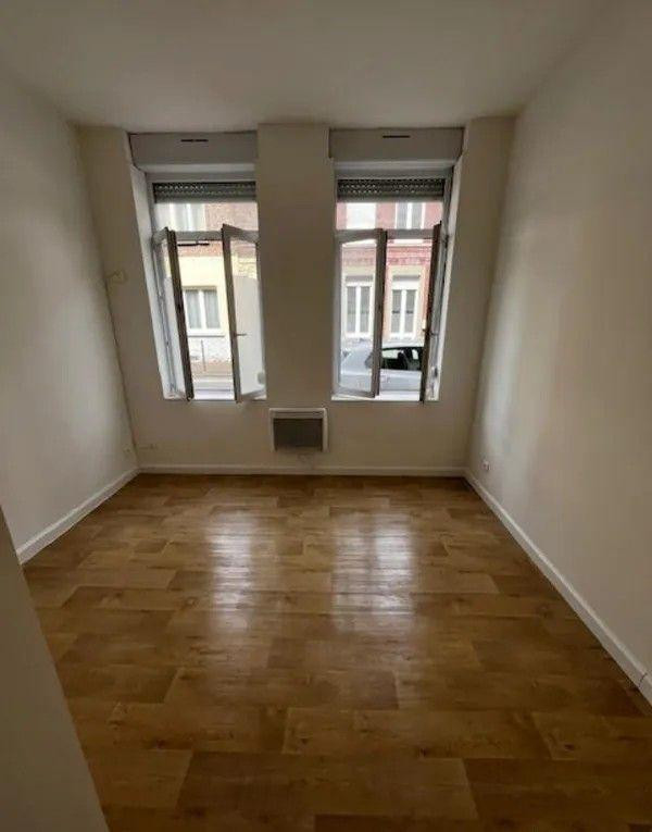 
                                                Location
                                                 Beau 2P 50m² RUE STEPHENSON - LILLE