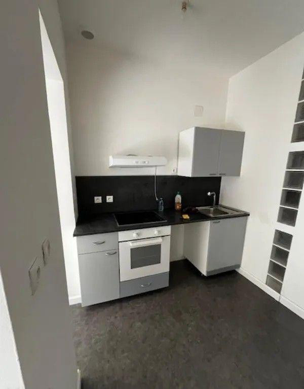 
                                                Location
                                                 Beau 2P 50m² RUE STEPHENSON - LILLE