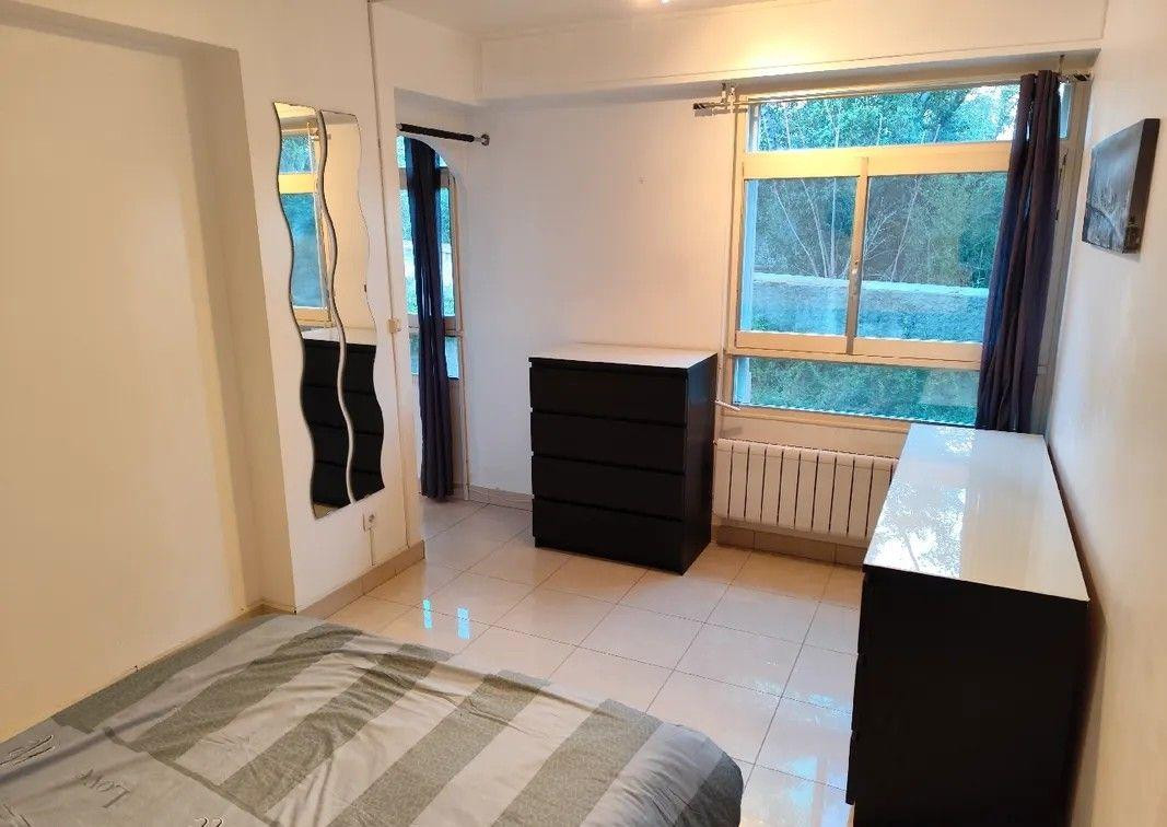 
                                                Location
                                                 Beau 2P 52m² proche métro Perier bail mobilité