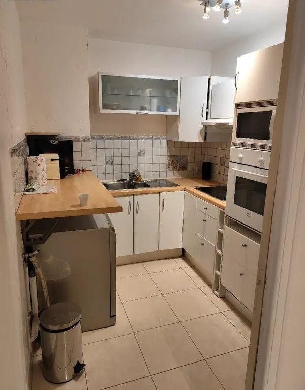 
                                                Location
                                                 Beau 2P 52m² proche métro Perier bail mobilité
