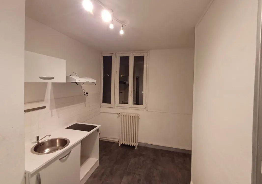 
                                                Location
                                                 Beau 2P à louer 47 m2 au centre ville du Havre