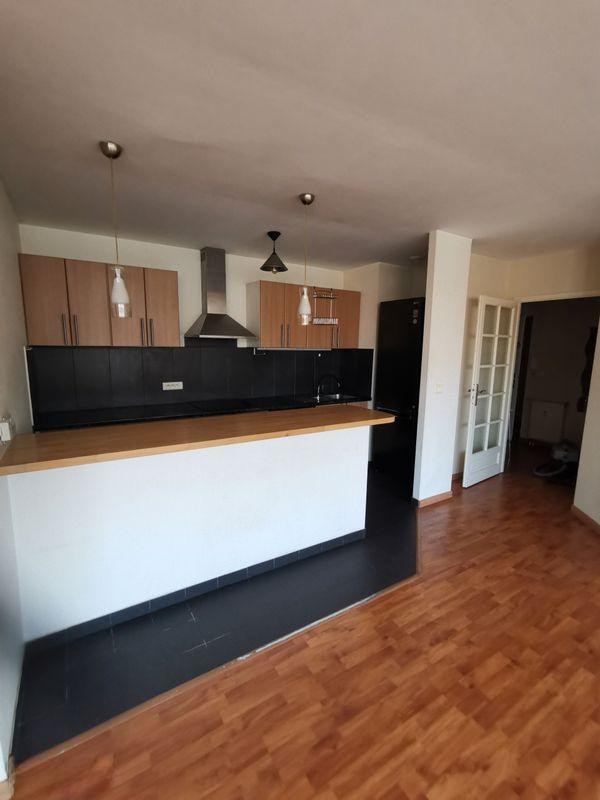 
                                                Location
                                                 Beau 2P bis 69m² style loft