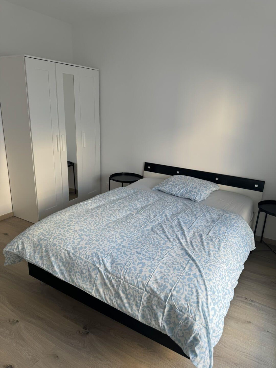 
                                                Location
                                                 Beau 2P entièrement meublé 39m² avec balcon