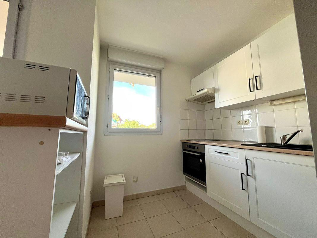 
                                                Location
                                                 Beau 2P Marseille 14