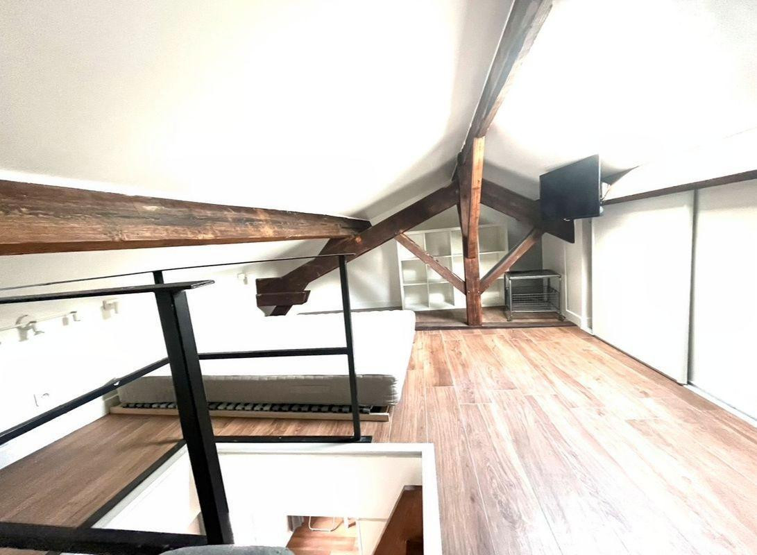 
                                                Location
                                                 Beau 2P meublé 19m2 carrez