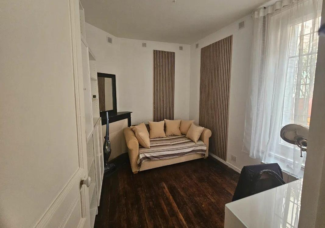 
                                                Location
                                                 Beau 2P meublé 24m² entièrement équipé