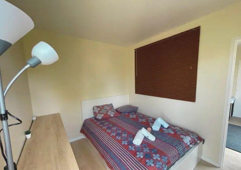 
                                                Location
                                                 Beau 2P meublé 25m² avec balcon au calme