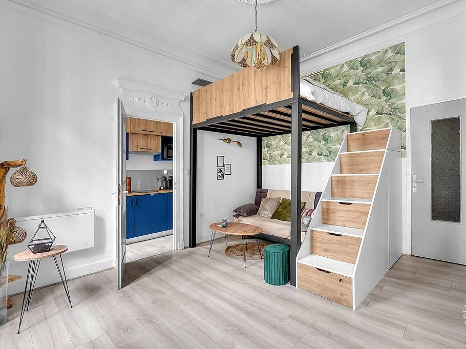 
                                                Location
                                                 Beau 2P meublé 25m² entièrement rénové