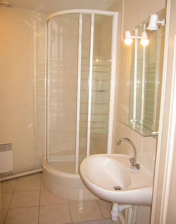 
                                                Location
                                                 Beau 2P meublé 25m² idéal étudiant