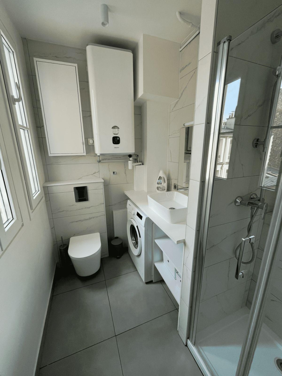 
                                                Location
                                                 Beau 2P meublé 27m² refait à neuf