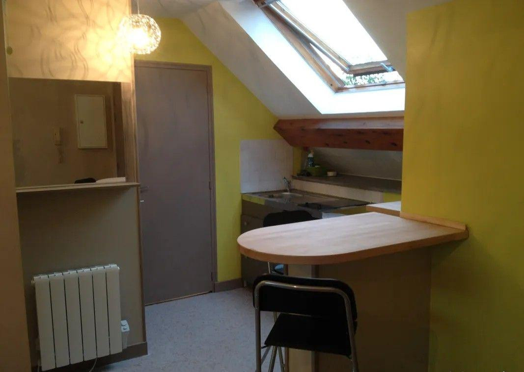 
                                                Location
                                                 Beau 2P meublé 28m² excellent état et lumineux