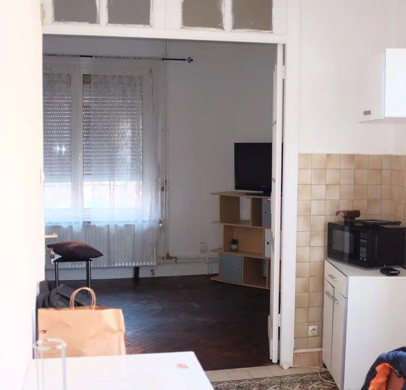 
                                                Location
                                                 Beau 2P meublé 28m² idéal étudiant(e)/jeune actif