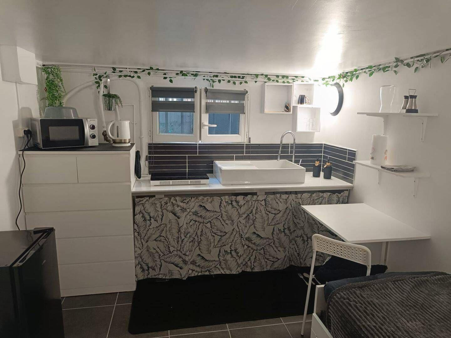 
                                                Location
                                                 Beau 2P meublé 28m² idéal étudiant/jeune