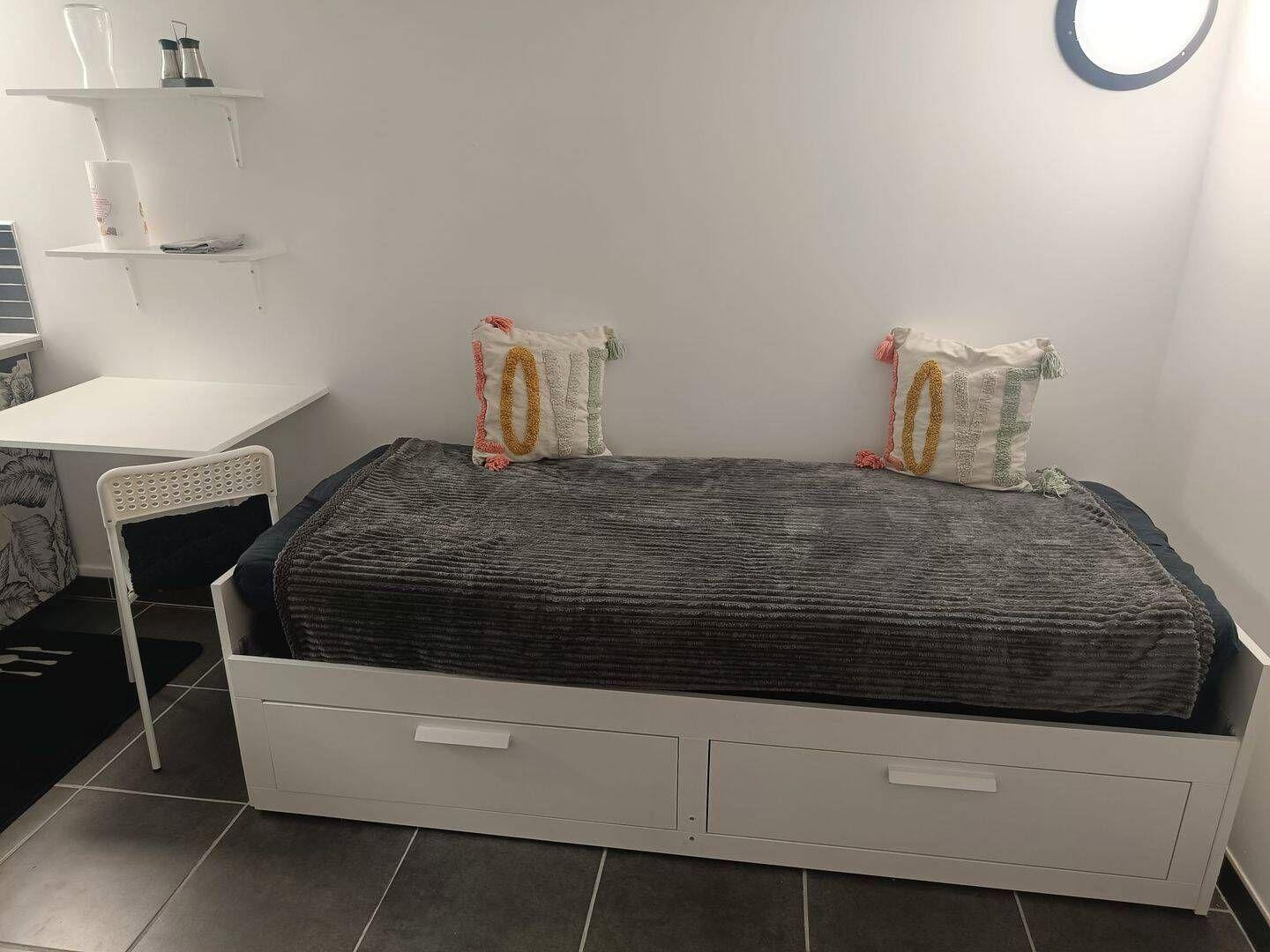 
                                                Location
                                                 Beau 2P meublé 28m² idéal étudiant/jeune