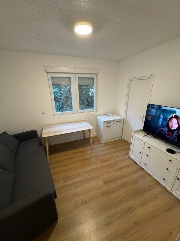 
                                                Location
                                                 Beau 2P meublé 28m² proche Paris
