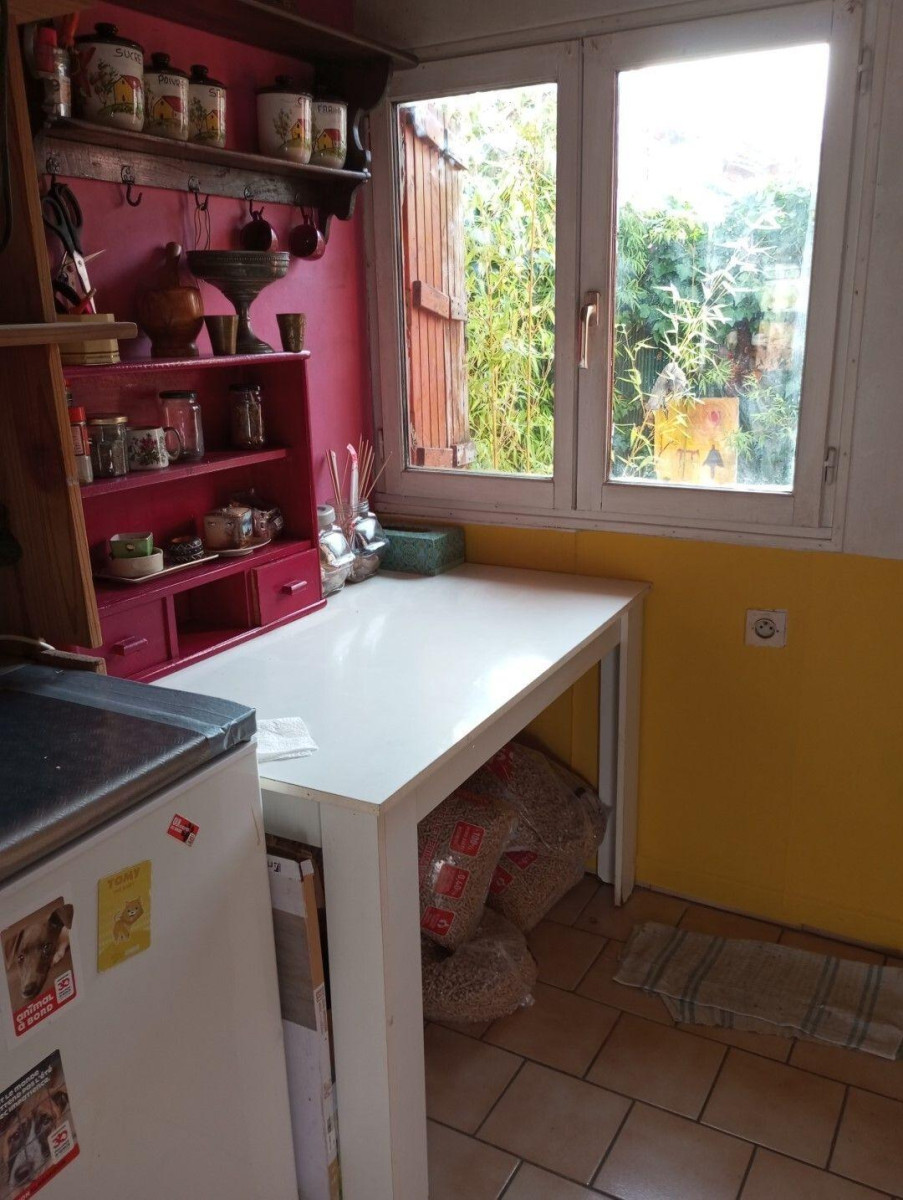 
                                                Location
                                                 Beau 2P meublé 30m² dans un jardin privatif