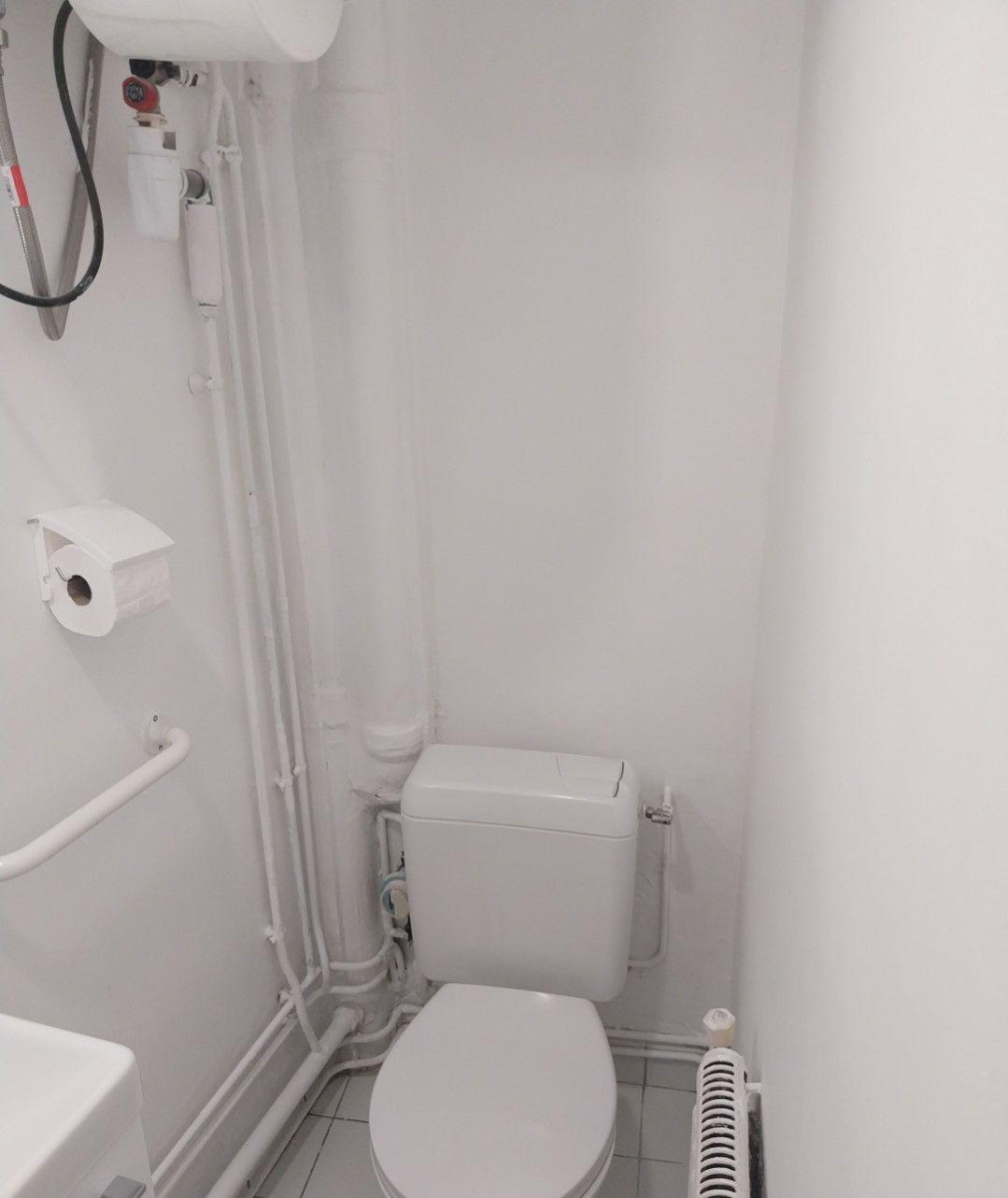 
                                                Location
                                                 Beau 2P meublé 30m² refait à neuf décoré avec goût