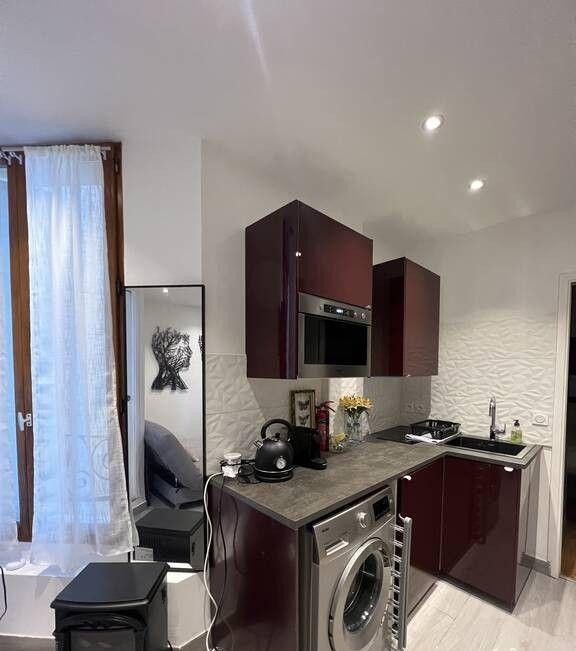 
                                                Location
                                                 Beau 2P meublé 30m² refait île Saint-Germain