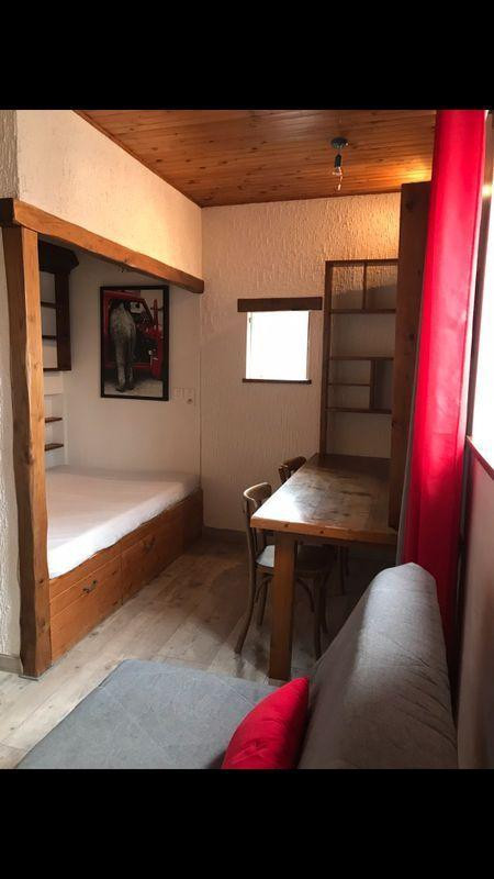 
                                                Location
                                                 Beau 2P meublé 30m² très bon état