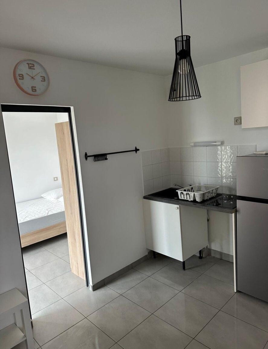 
                                                Location
                                                 Beau 2P meublé 31 m² lumineux avec balcon