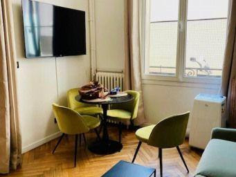 
                                                Location
                                                 Beau 2P meublé 31m²