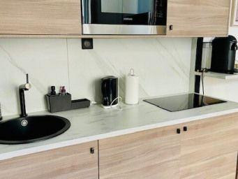 
                                                Location
                                                 Beau 2P meublé 31m²