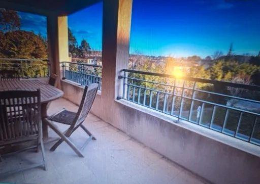 
                                                Location
                                                 Beau 2P meublé 31m² avec grande terrasse 11m²