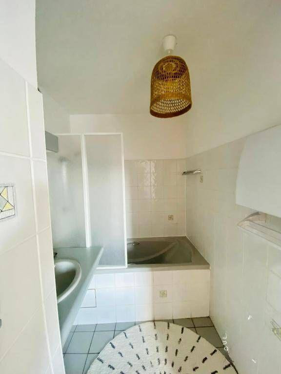 
                                                Location
                                                 Beau 2P meublé 32m² lumineux